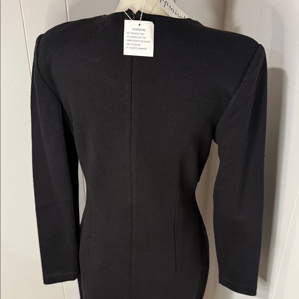 Chic Black Long Sleeve Dress with Embroidered Detail - Picture 6 of 8